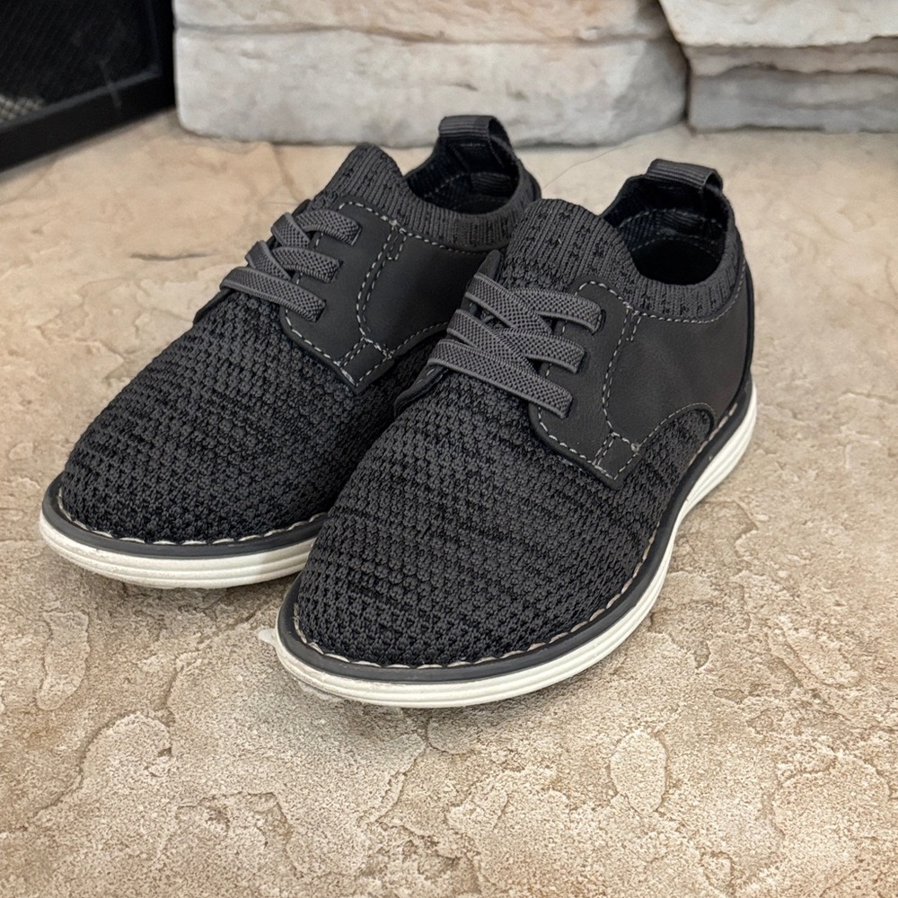 Cat & Jack Toddler Boy Dark Gray Knit Shoes 8T